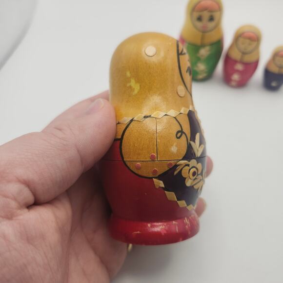 Vintage Wooden Russian Nesting Dolls 5pc Matryoshka Set Hand Painted Folk Art - Picture 3 of 16